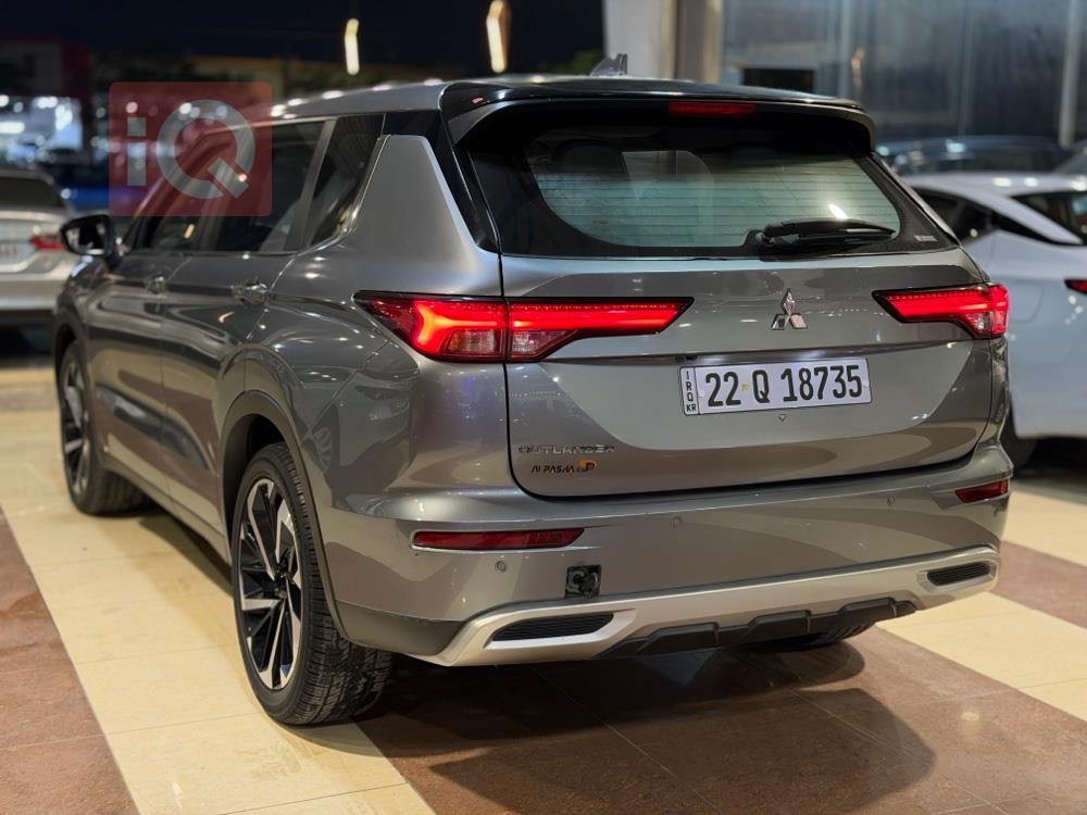 ميتسوبيشي اوتلاندر